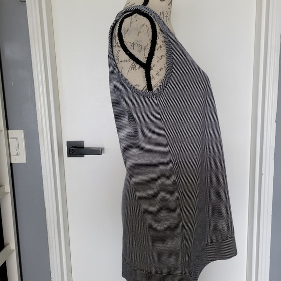 Soft Surroundings Waldport Striped Navy White Sleveless Top Size M LIKE NEW - Picture 5 of 8